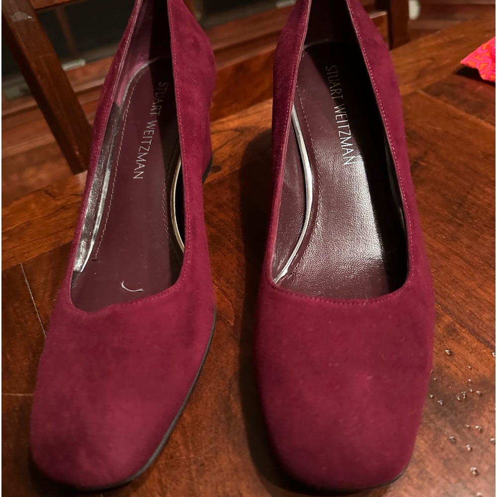 Beautiful new Stuart Weitzman wine-colored suede pumps.